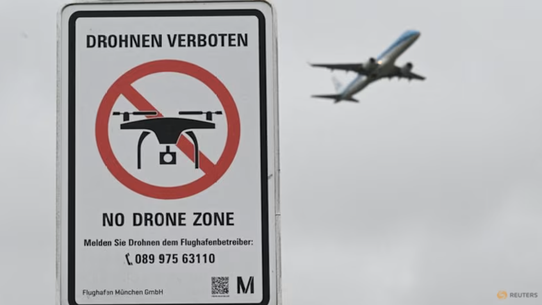 S&acirc;n bay Eindhoven ở H&agrave; Lan bị đ&igrave;nh chỉ nhiều giờ v&igrave; xuất hiện m&aacute;y bay kh&ocirc;ng người l&aacute;i lạ- Ảnh 1.