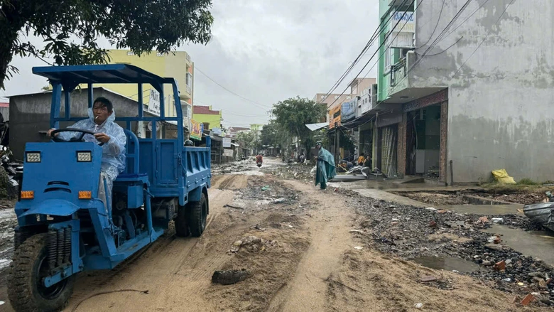 Rốn lũ H&ograve;a Thịnh tan hoang sau "đại hồng thủy": Cầu sập, đường g&atilde;y, giao th&ocirc;ng chia cắt- Ảnh 9.
