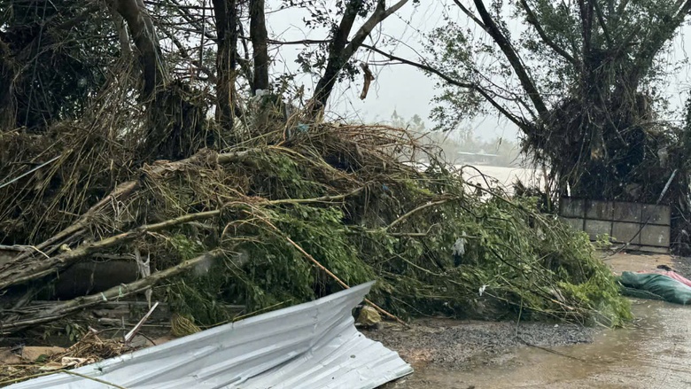 Rốn lũ H&ograve;a Thịnh tan hoang sau "đại hồng thủy": Cầu sập, đường g&atilde;y, giao th&ocirc;ng chia cắt- Ảnh 12.
