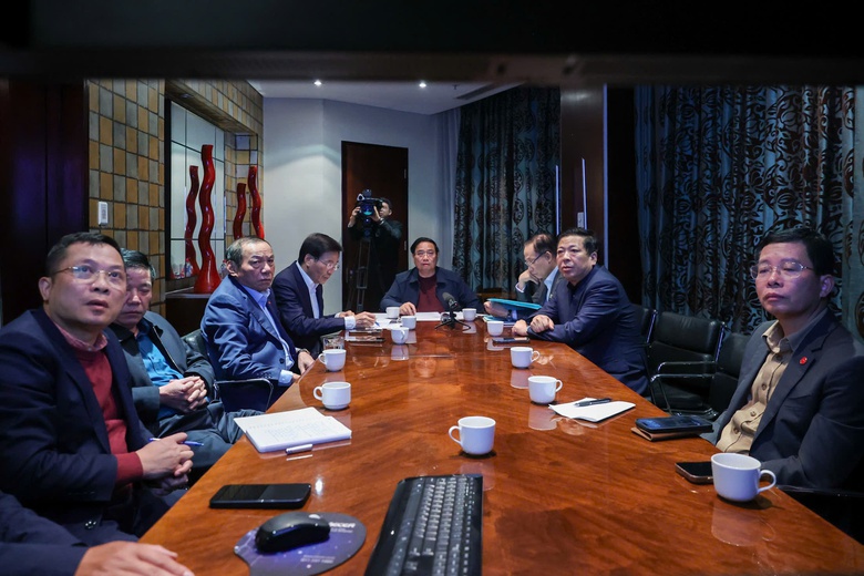 Thủ tướng: Đặt m&igrave;nh v&agrave;o địa vị người d&acirc;n để khắc phục hậu quả thi&ecirc;n tai hiệu quả nhất- Ảnh 2.