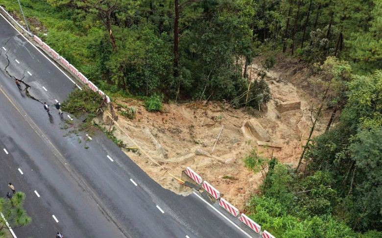 Đèo Cả hỗ trợ khắc phục thiên tai tại đèo Prenn- Ảnh 1. Đèo Cả hỗ trợ khắc phục thiên tai tại đèo Prenn- Ảnh 1.