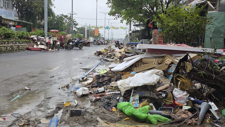 Người d&acirc;n thượng nguồn s&ocirc;ng Ba Hạ g&acirc;y dựng lại cuộc sống từ ngổn ngang b&ugrave;n đất- Ảnh 3.