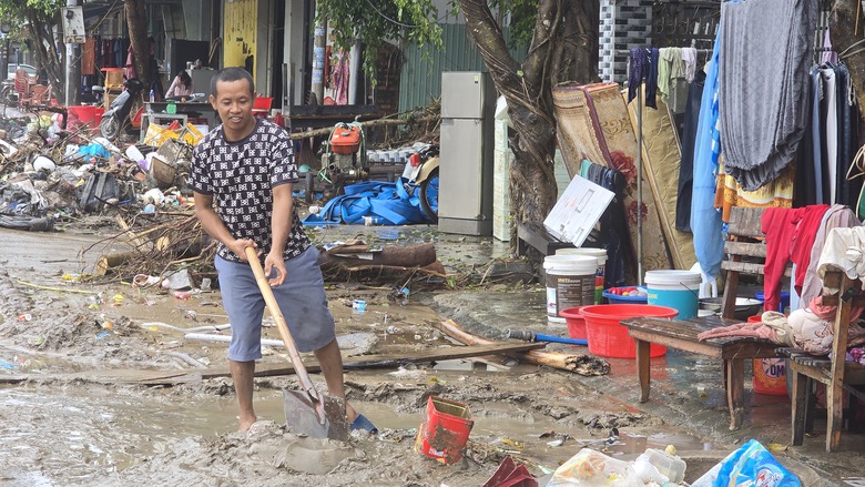 Người d&acirc;n thượng nguồn s&ocirc;ng Ba Hạ g&acirc;y dựng lại cuộc sống từ ngổn ngang b&ugrave;n đất- Ảnh 6.