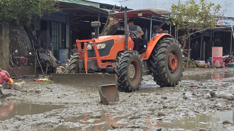 Người d&acirc;n thượng nguồn s&ocirc;ng Ba Hạ g&acirc;y dựng lại cuộc sống từ ngổn ngang b&ugrave;n đất- Ảnh 10.