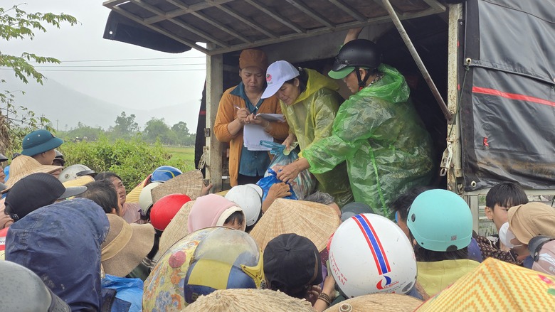 Người d&acirc;n thượng nguồn s&ocirc;ng Ba Hạ g&acirc;y dựng lại cuộc sống từ ngổn ngang b&ugrave;n đất- Ảnh 12.