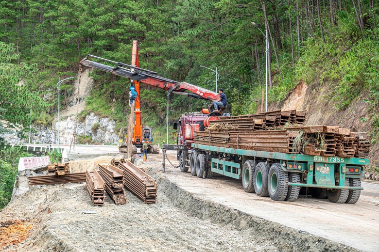 Đèo Cả hỗ trợ khắc phục thiên tai tại đèo Prenn- Ảnh 3. Đèo Cả hỗ trợ khắc phục thiên tai tại đèo Prenn- Ảnh 3.