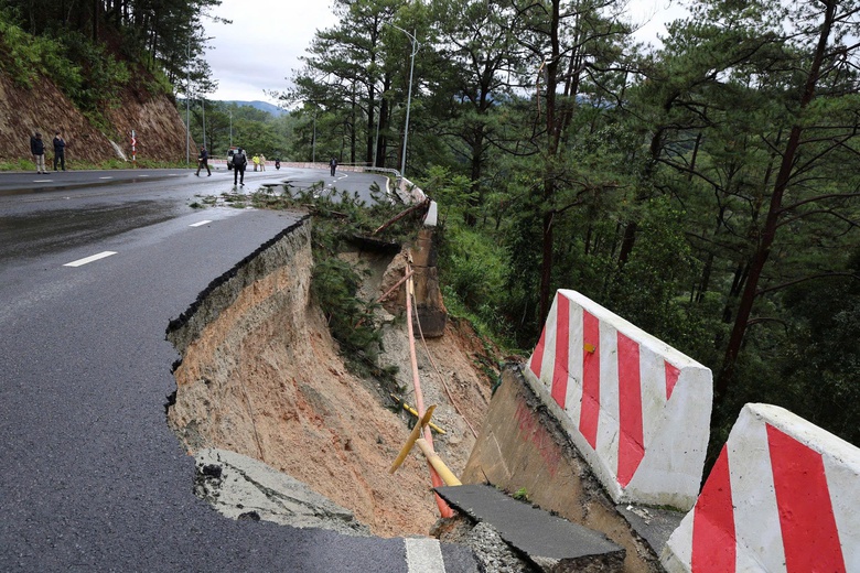 Đèo Cả hỗ trợ khắc phục thiên tai tại đèo Prenn- Ảnh 2. Đèo Cả hỗ trợ khắc phục thiên tai tại đèo Prenn- Ảnh 2.