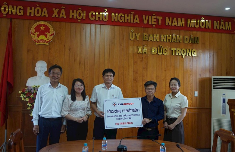 EVNGENCO1 ủng hộ đồng bào Lâm Đồng khắc phục thiệt hại do mưa lũ gây ra- Ảnh 4. EVNGENCO1 ủng hộ đồng bào Lâm Đồng khắc phục thiệt hại do mưa lũ gây ra- Ảnh 4.