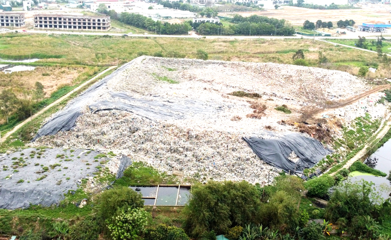 Thanh H&oacute;a: Chốt phương &aacute;n xử l&yacute; b&atilde;i r&aacute;c khổng lồ ở Sầm Sơn- Ảnh 1.