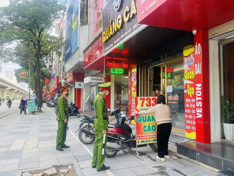 H&agrave; Nội: Tăng cường xử l&yacute; h&agrave;nh vi lấn chiếm l&ograve;ng đường, vỉa h&egrave;- Ảnh 1.