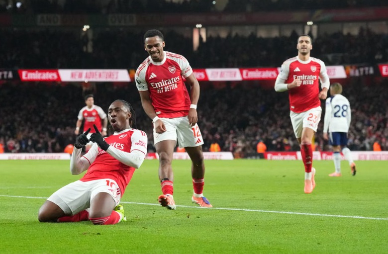 Eze tỏa s&aacute;ng, Arsenal thắng thuyết phục trước Tottenham- Ảnh 1.