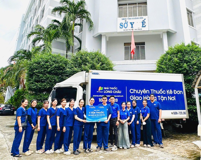 Long Ch&acirc;u hướng về miền Trung, khẩn cấp hỗ trợ th&ecirc;m 3 tấn thuốc- Ảnh 2.