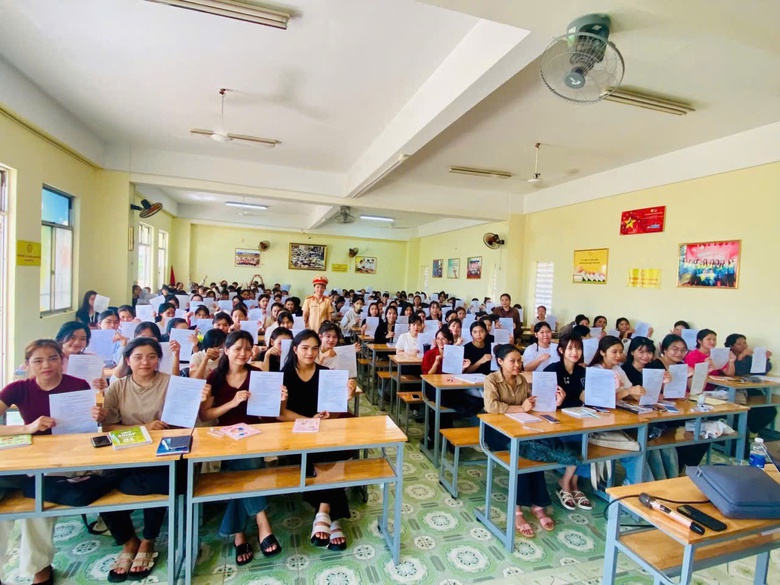 Hơn 55.000 học sinh, sinh vi&ecirc;n Đ&agrave; Nẵng được tuy&ecirc;n truyền trực tiếp về an to&agrave;n giao th&ocirc;ng- Ảnh 3.