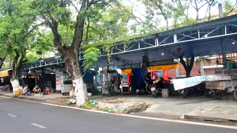 C&agrave; Mau: Di dời c&aacute;c hộ d&acirc;n khu ẩm thực, chợ đ&ecirc;m về đường H&ograve;a B&igrave;nh- Ảnh 7.