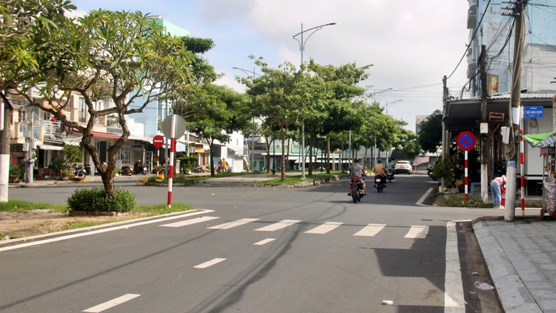 C&agrave; Mau: Di dời c&aacute;c hộ d&acirc;n khu ẩm thực, chợ đ&ecirc;m về đường H&ograve;a B&igrave;nh- Ảnh 6.