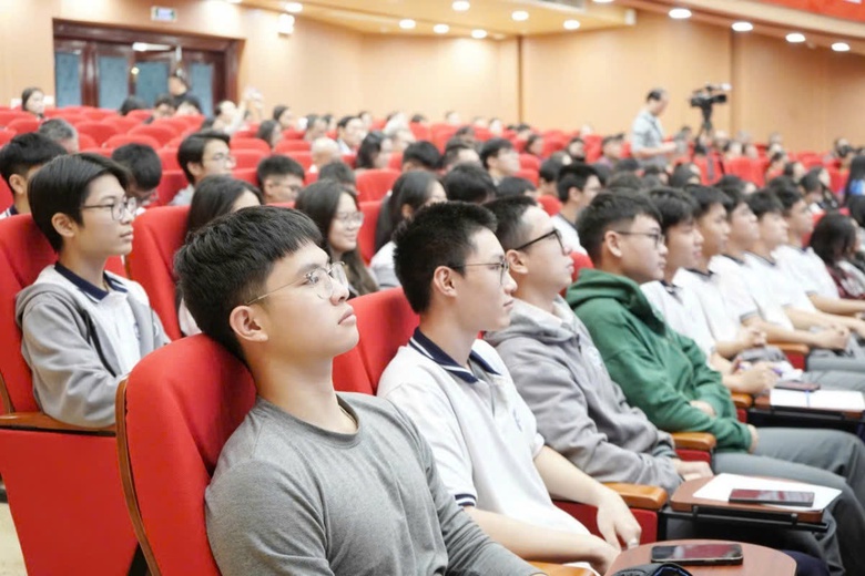 H&agrave; Nội lan tỏa m&ocirc; h&igrave;nh cổng trường học ATGT tới 126 phường, x&atilde;- Ảnh 2.