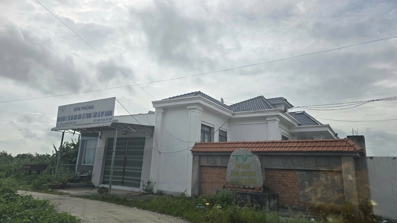 Biệt thự x&acirc;y giữa đồng ruộng cạnh khu d&acirc;n cư bị kết luận kh&ocirc;ng ph&eacute;p ở An Giang- Ảnh 2.