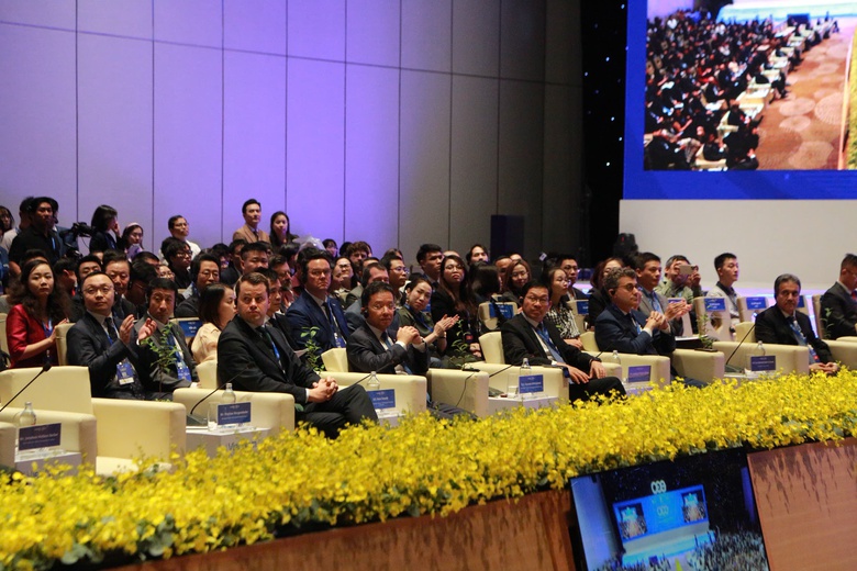 Thủ tướng: Mong nh&agrave; đầu tư đồng h&agrave;nh c&ugrave;ng Việt Nam, c&ugrave;ng TP.HCM- Ảnh 2.