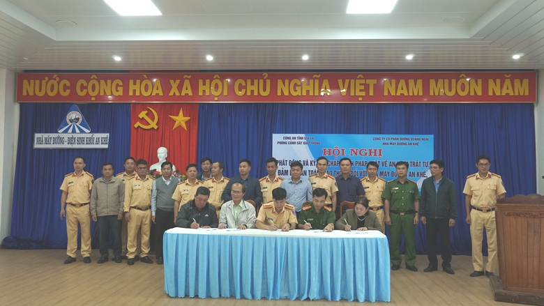 Gia Lai: Nh&agrave; m&aacute;y đường kh&ocirc;ng thu mua m&iacute;a đối với c&aacute;c xe chở qu&aacute; khổ, qu&aacute; tải- Ảnh 1.