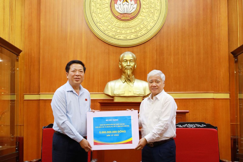 Bộ X&acirc;y dựng k&ecirc;u gọi ủng hộ đồng b&agrave;o v&ugrave;ng lũ, lan tỏa tinh thần &ldquo;tương th&acirc;n tương &aacute;i&rdquo;- Ảnh 1.