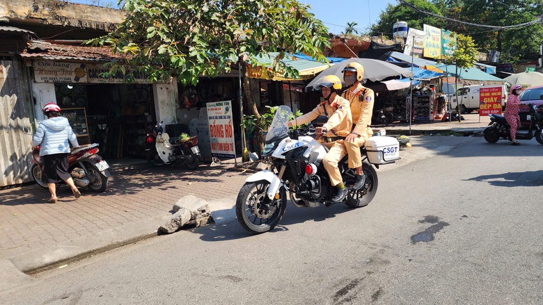 Bắc Ninh: Nhiều học sinh đi xe m&aacute;y vi phạm giao th&ocirc;ng bị xử phạt- Ảnh 2.
