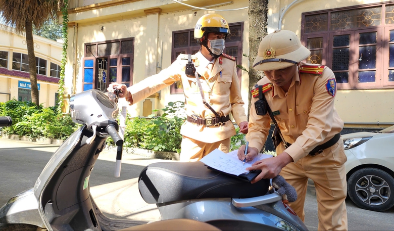 Bắc Ninh: Nhiều học sinh đi xe m&aacute;y vi phạm giao th&ocirc;ng bị xử phạt- Ảnh 15.