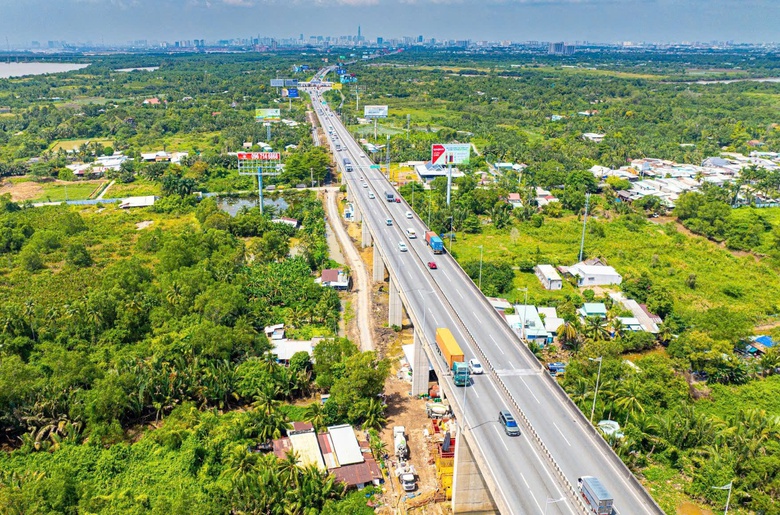 Vướng mặt bằng, nh&agrave; thầu thi c&ocirc;ng mở rộng cao tốc TP.HCM - Long Th&agrave;nh lo chậm tiến độ- Ảnh 1.