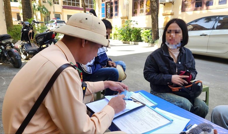 Bắc Ninh: Nhiều học sinh đi xe m&aacute;y vi phạm giao th&ocirc;ng bị xử phạt- Ảnh 12.