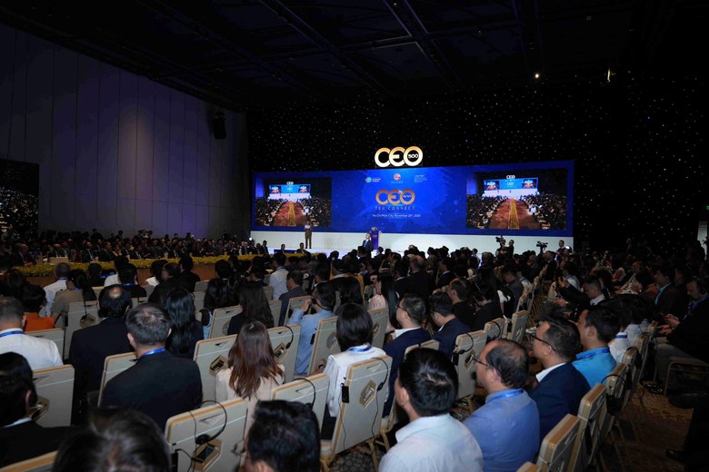 Nam A Bank "hiến kế" 3 mũi nhọn t&agrave;i ch&iacute;nh xanh tại Diễn đ&agrave;n Kinh tế m&ugrave;a thu 2025- Ảnh 3.