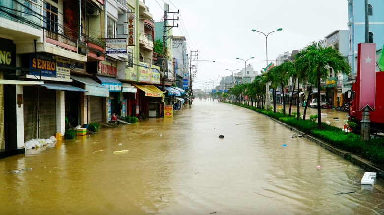 Hỗ trợ người nộp thuế tại c&aacute;c địa phương bị tổn thất do b&atilde;o lũ- Ảnh 1.