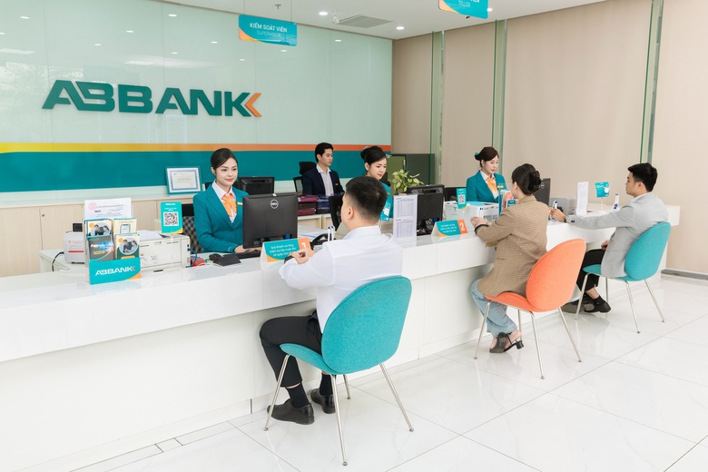 ABBANK giữ vững uy t&iacute;n thanh to&aacute;n quốc tế với giải thưởng từ J.P. Morgan- Ảnh 3.