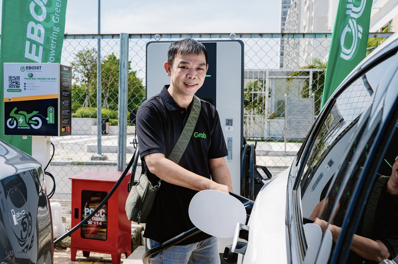 Grab Việt Nam hợp t&aacute;c với EBOOST nhằm th&uacute;c đẩy sử dụng xe điện tại Việt Nam- Ảnh 2.