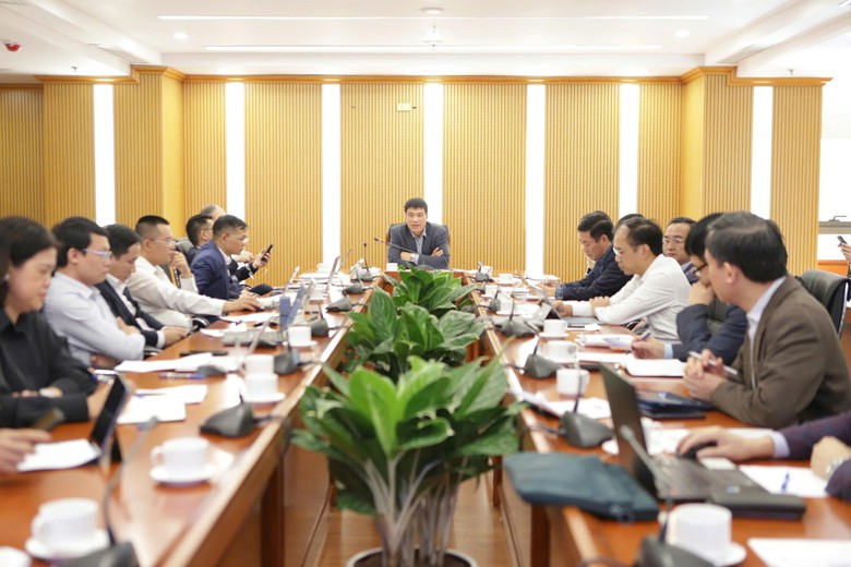 Cuộc họp về c&ocirc;ng t&aacute;c x&acirc;y dựng ti&ecirc;u chuẩn, quy chuẩn kỹ thuật ng&agrave;nh X&acirc;y dựng c&oacute; sự tham dự của c&aacute;c Cục, Vụ, Viện, Học viện v&agrave; trường Đại học thuộc Bộ X&acirc;y dựng.