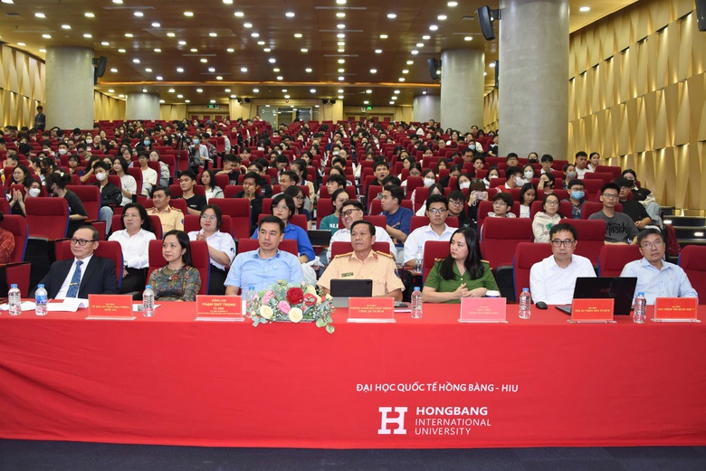 B&agrave;i học đắt gi&aacute; từ việc giao xe m&aacute;y cho con chưa đủ tuổi- Ảnh 2.