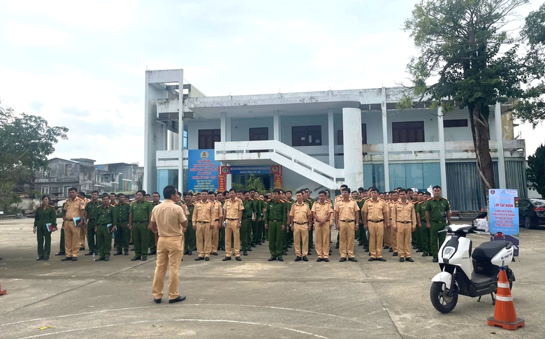 Quảng Ng&atilde;i: Tập huấn kỹ năng huấn luyện l&aacute;i xe gắn m&aacute;y an to&agrave;n cho CSGT v&agrave; c&ocirc;ng an cấp x&atilde;- Ảnh 3.