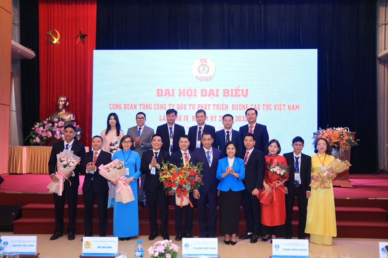 C&ocirc;ng đo&agrave;n VEC: X&acirc;y dựng m&ocirc;i trường l&agrave;m việc đo&agrave;n kết, th&acirc;n thiện, chuy&ecirc;n nghiệp- Ảnh 7.