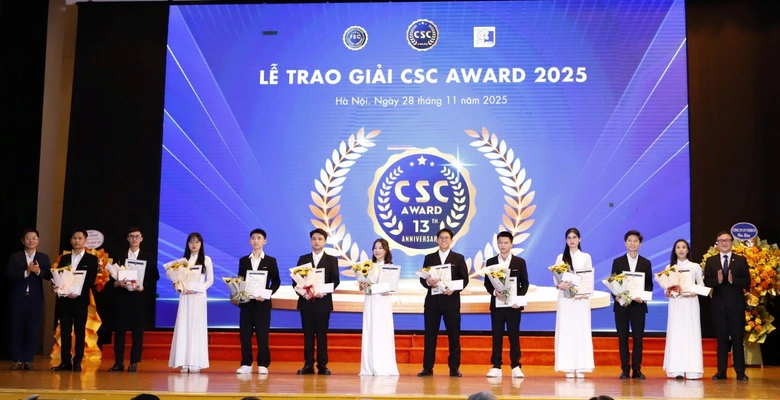 Giải thưởng CSC Award lần thứ 13: T&ocirc;n vinh sinh vi&ecirc;n xuất sắc ng&agrave;nh X&acirc;y dựng- Ảnh 4.