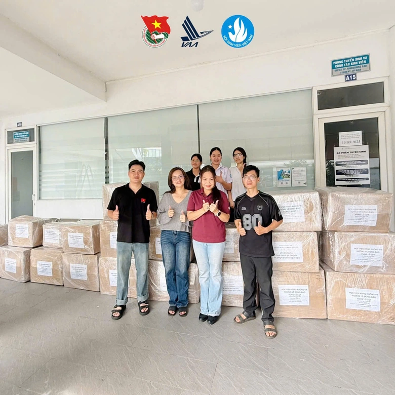 Học viện H&agrave;ng kh&ocirc;ng Việt Nam hỗ trợ 6 tỷ đồng gi&uacute;p miền Trung khắc phục mưa lũ- Ảnh 1.