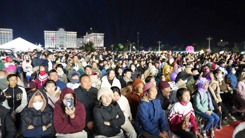Tuần lễ du lịch - văn h&oacute;a Lai Ch&acirc;u: Về v&ugrave;ng &ldquo;sơn kỳ, thuỷ t&uacute;, động ti&ecirc;n&rdquo;- Ảnh 7.