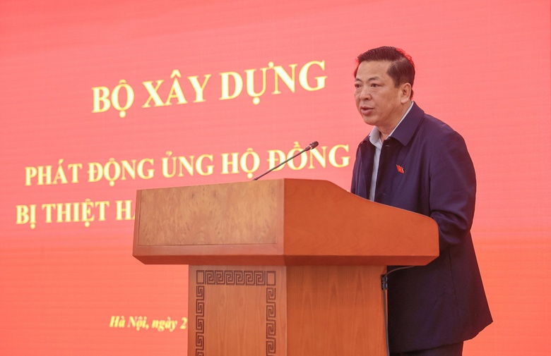 Minister Tran Hong Minh launches donation drive to support Central Vietnam flood victims- Ảnh 1.