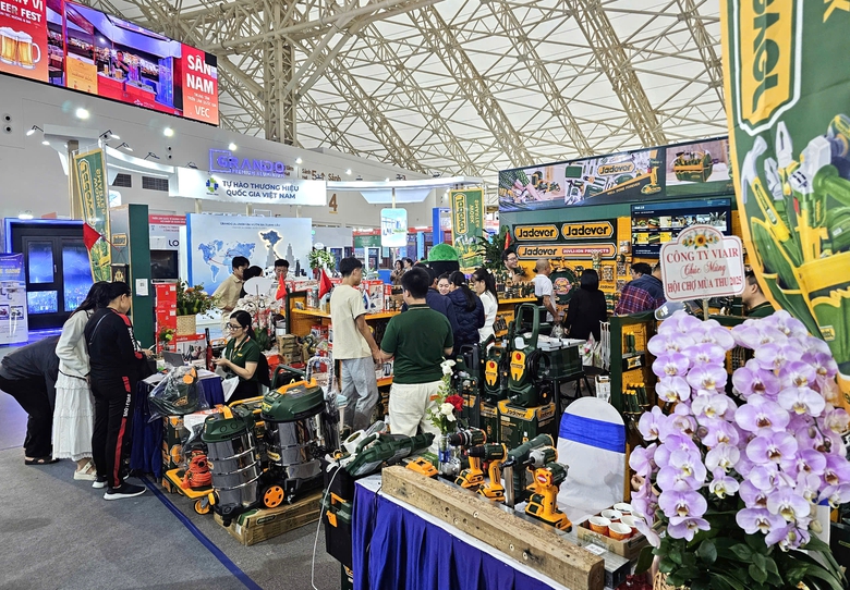 Ngành cửa mang gì tới Hội chợ Mùa Thu 2025?- Ảnh 16. Ngành cửa mang gì tới Hội chợ Mùa Thu 2025?- Ảnh 16.