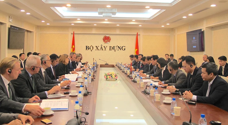 Thụy Điển mong muốn th&uacute;c đẩy hợp t&aacute;c ph&aacute;t triển giao th&ocirc;ng xanh, chuyển đổi số- Ảnh 1.