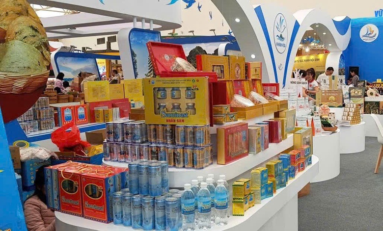 Sản phẩm n&ocirc;ng nghiệp sạch tại Hội chợ M&ugrave;a Thu 2025 - "quả ngọt" của n&ocirc;ng th&ocirc;n mới- Ảnh 3.