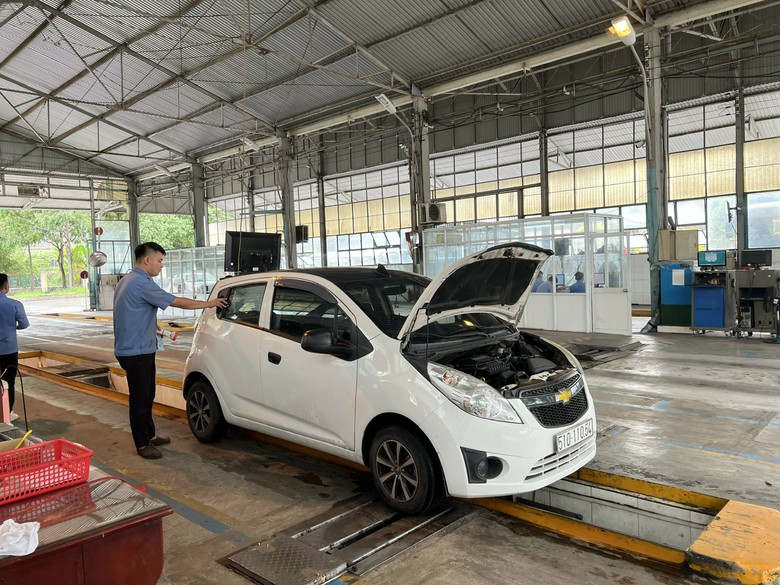 Kh&aacute;nh H&ograve;a: Vẫn sử dụng tem kiểm định theo Th&ocirc;ng tư 30/2024/TT-BGTVT- Ảnh 2.