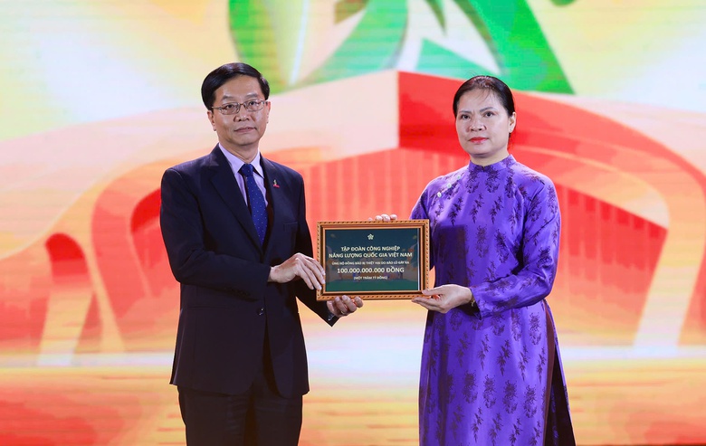 Petrovietnam kịp thời hỗ trợ c&aacute;c tỉnh miền Trung bị ảnh hưởng thi&ecirc;n tai- Ảnh 4.