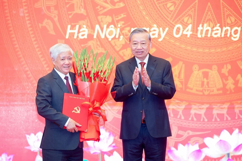 &Ocirc;ng Đỗ Văn Chiến l&agrave;m Ph&oacute; b&iacute; thư Thường trực Đảng ủy Quốc hội- Ảnh 2.