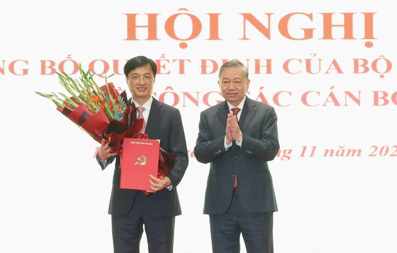 &Ocirc;ng Nguyễn Duy Ngọc l&agrave;m B&iacute; thư Th&agrave;nh ủy H&agrave; Nội- Ảnh 1.