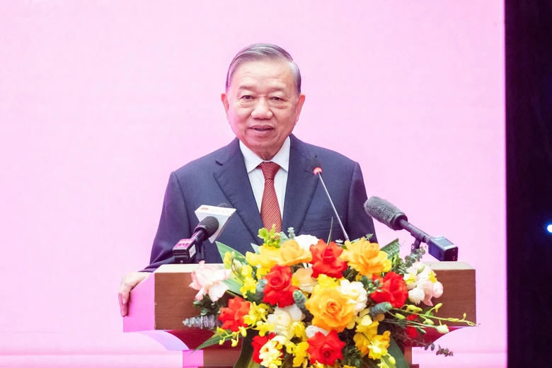 &Ocirc;ng Đỗ Văn Chiến l&agrave;m Ph&oacute; b&iacute; thư Thường trực Đảng ủy Quốc hội- Ảnh 3.