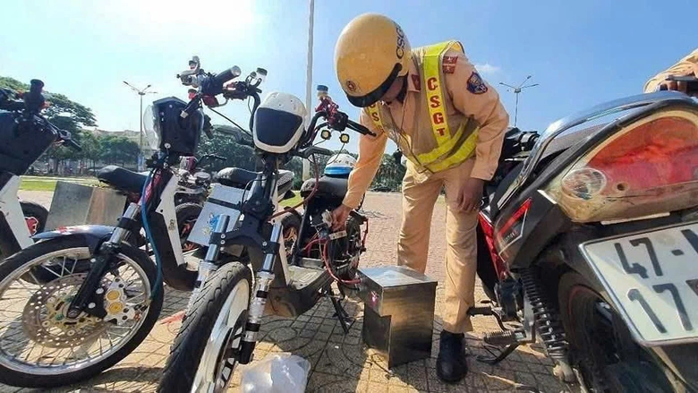 B&aacute;o động t&igrave;nh trạng học sinh vi phạm ph&aacute;p luật an to&agrave;n giao th&ocirc;ng tại Đắk Lắk- Ảnh 1.