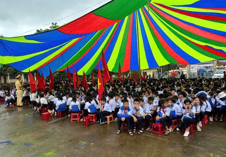 B&aacute;o động t&igrave;nh trạng học sinh vi phạm ph&aacute;p luật an to&agrave;n giao th&ocirc;ng tại Đắk Lắk- Ảnh 2.